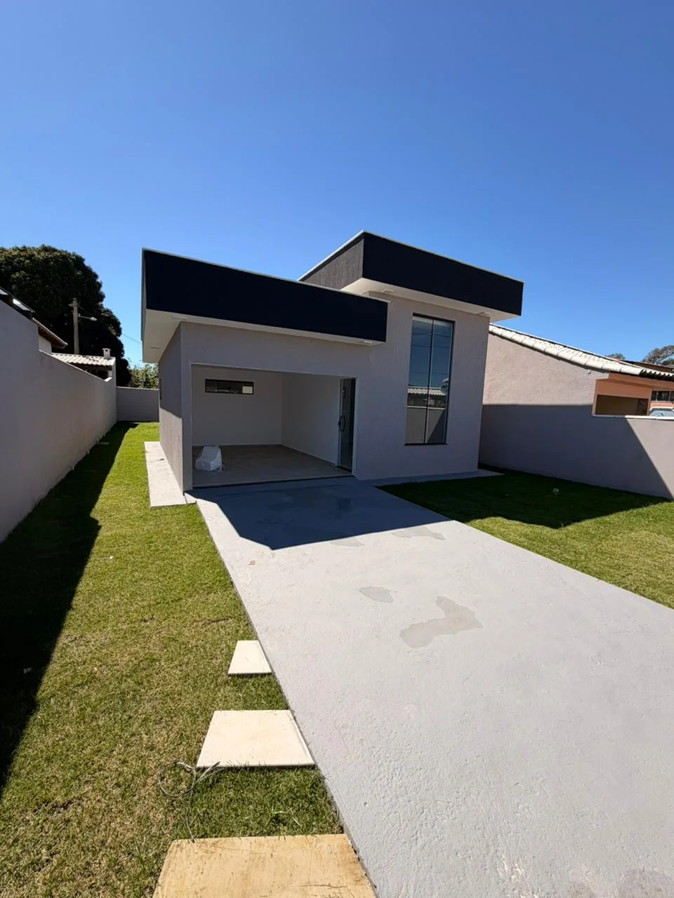 CASA À VENDA A PRÓXIMO DA ILHA DOS DINOSSAUROS