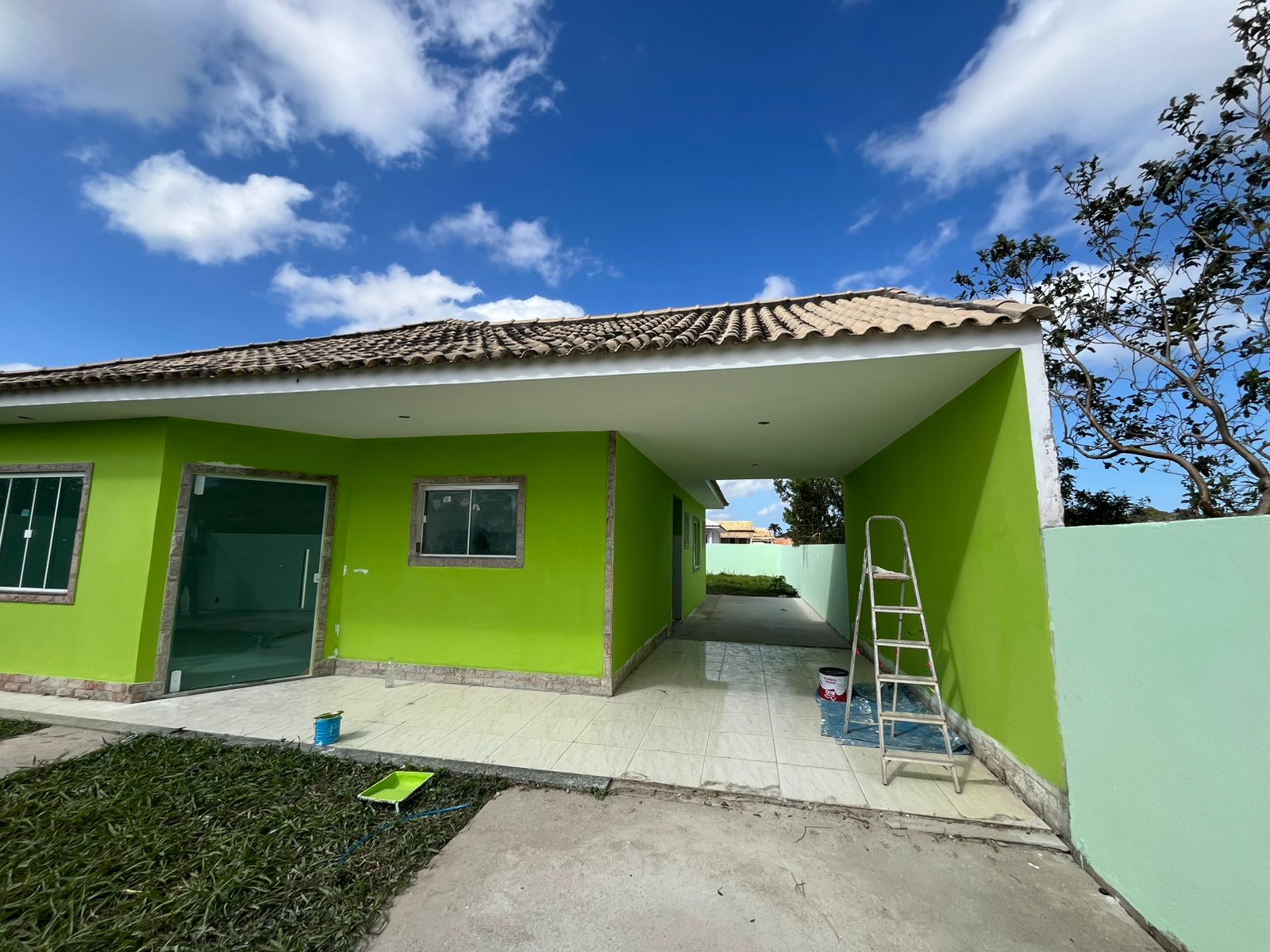 EXCELENTE CASA COM 3 QUARTOS POR APENAS R$ 320.000.00
