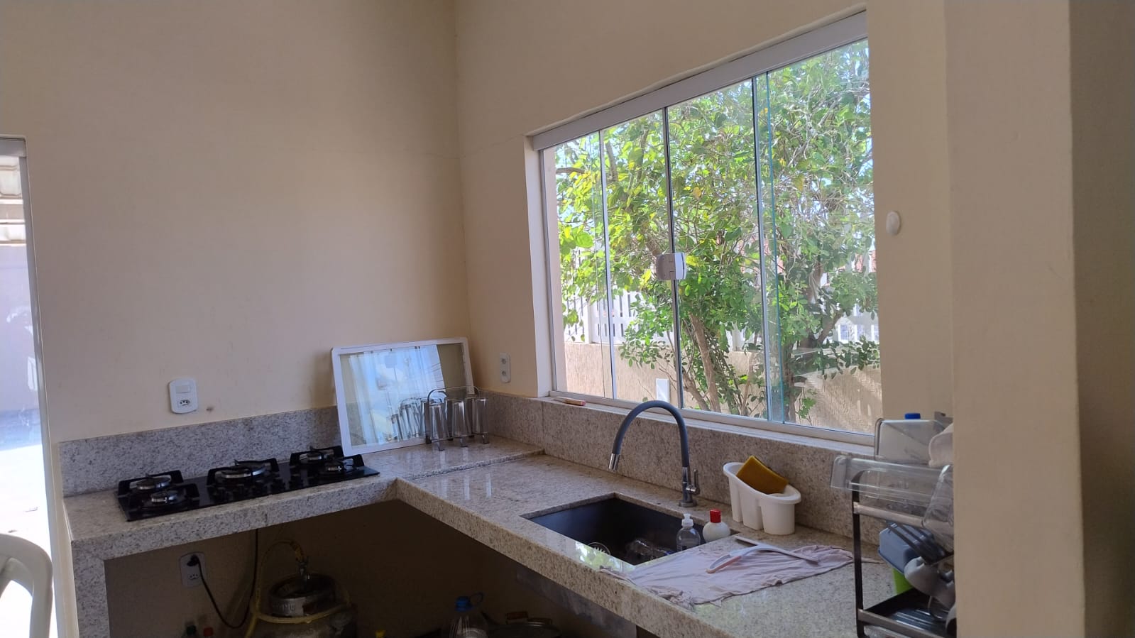 EXCELENTE CASA COM PISCINA NO CANELLAS CITY
