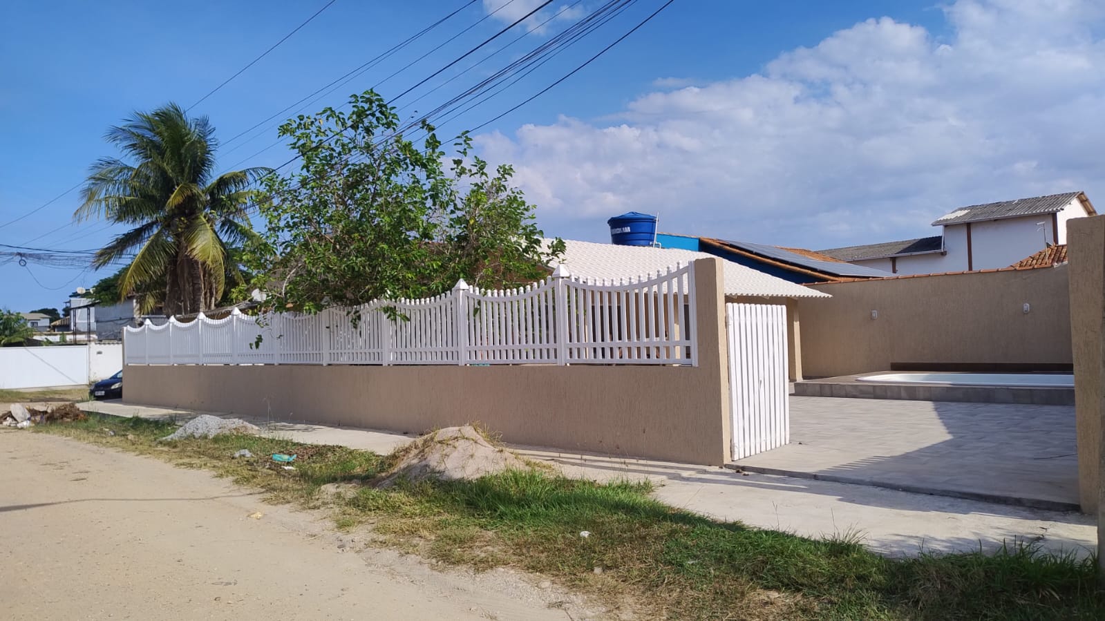 EXCELENTE CASA COM PISCINA NO CANELLAS CITY