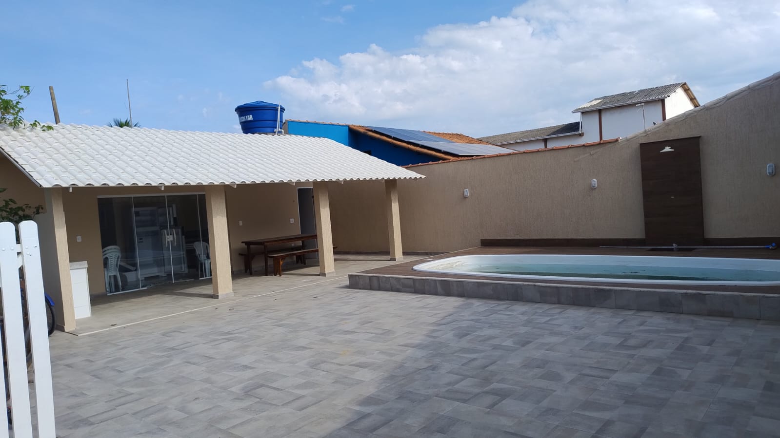 EXCELENTE CASA COM PISCINA NO CANELLAS CITY