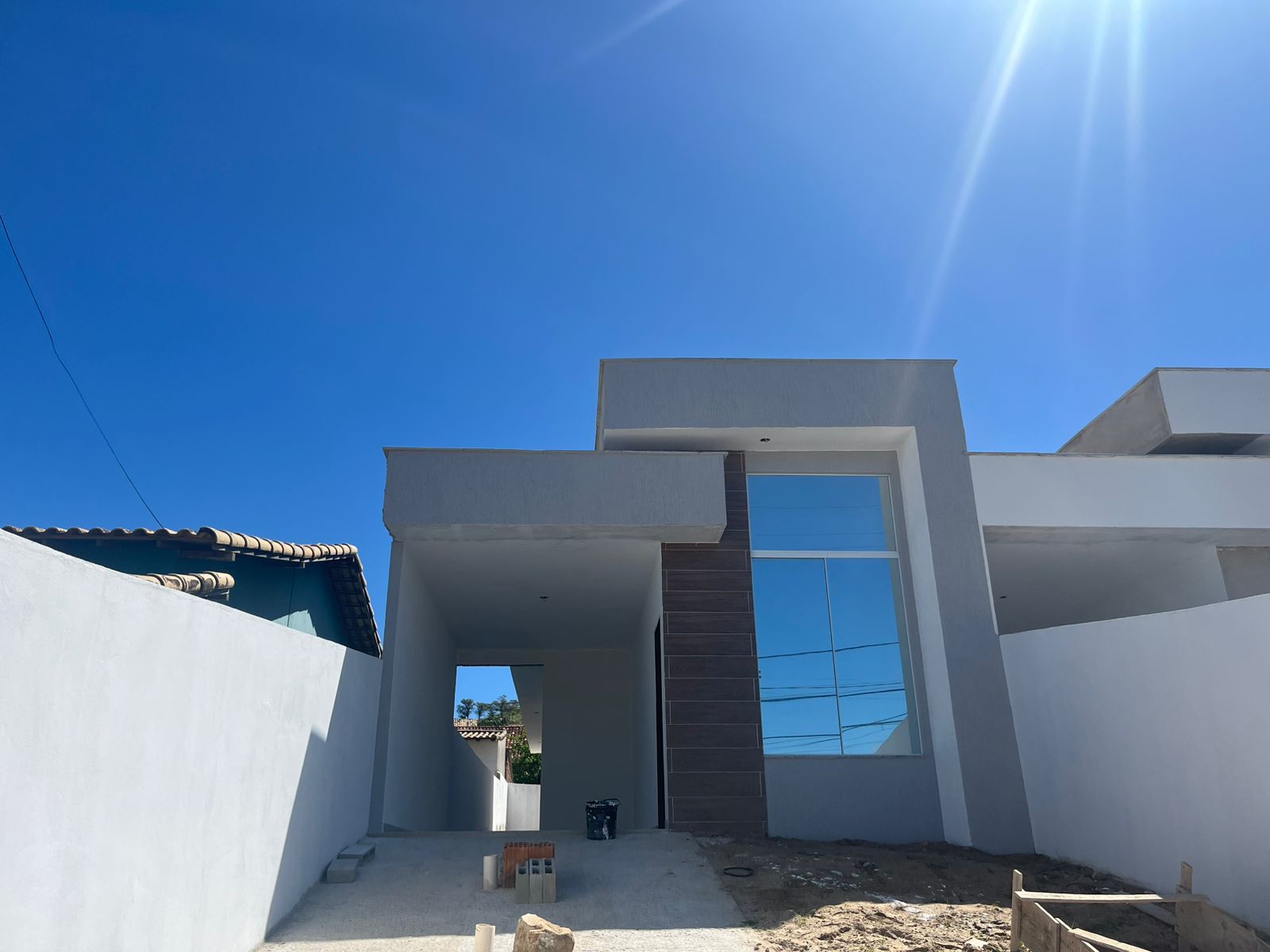 EXCELENTE CASA DE PRIMEIRA EM ÁREA CENTRAL - R$ 380.000