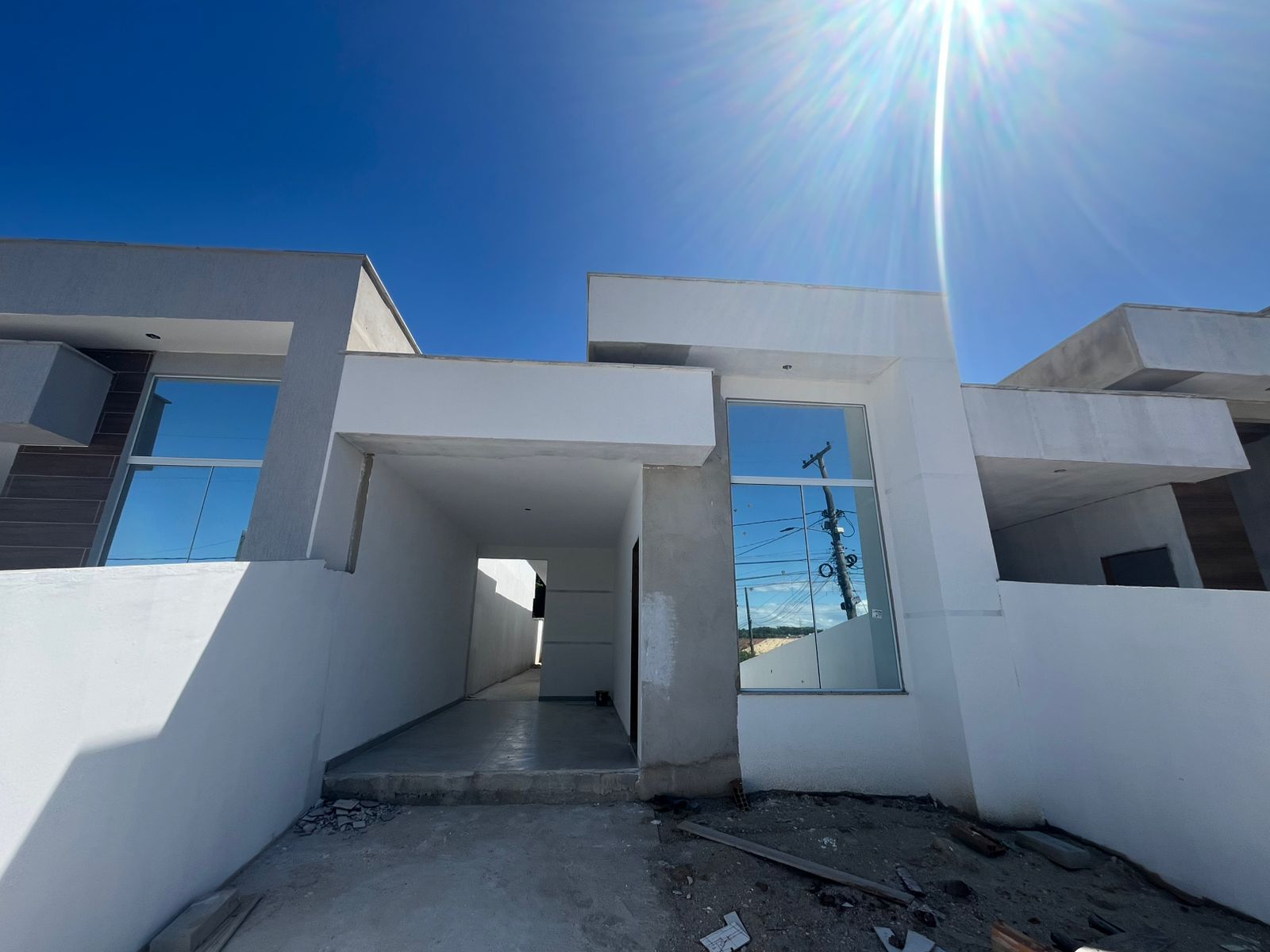 EXCELENTE CASA DE PRIMEIRA EM ÁREA CENTRAL - R$ 380.000