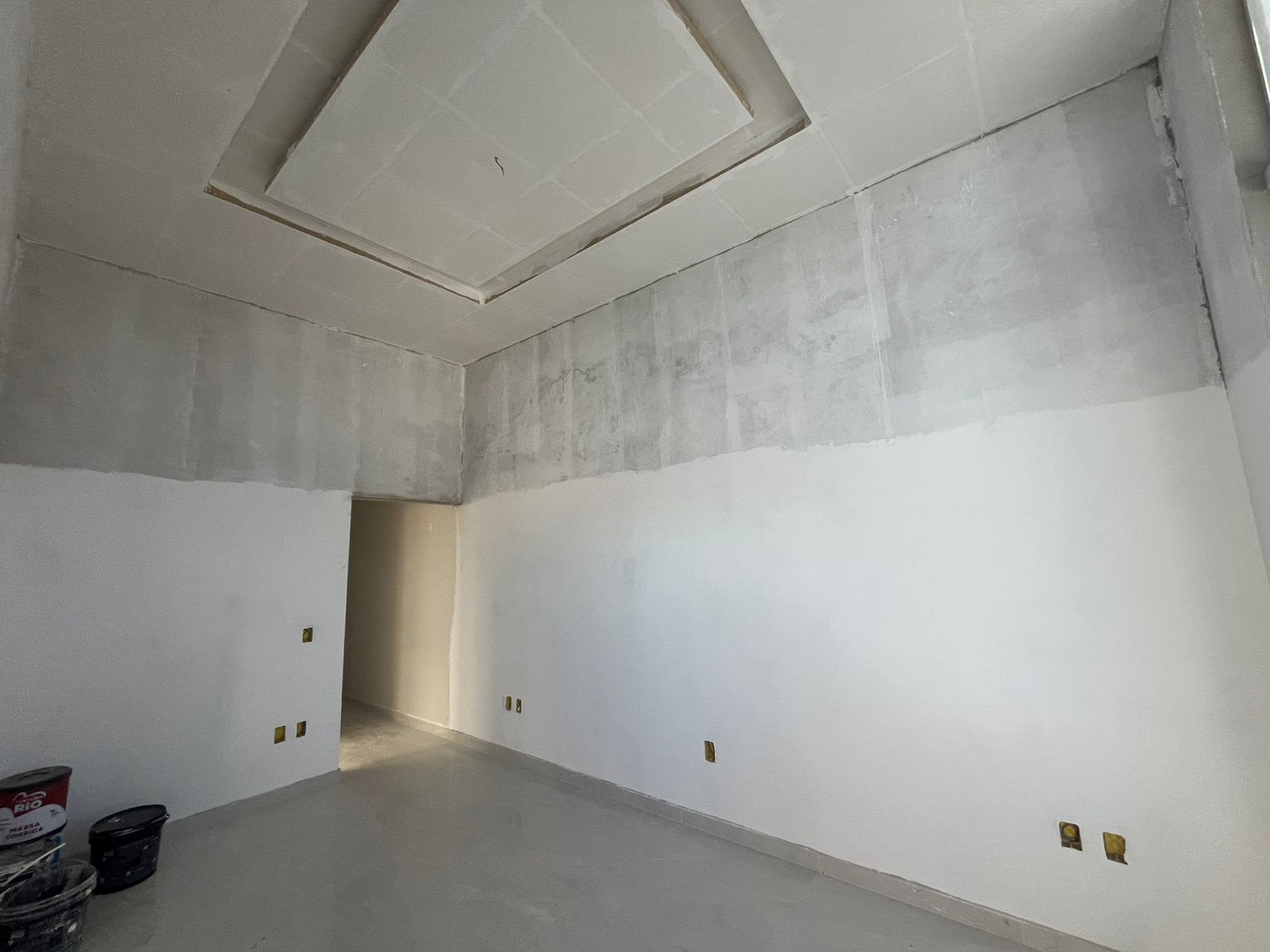 EXCELENTE CASA DE PRIMEIRA EM ÁREA CENTRAL - R$ 380.000