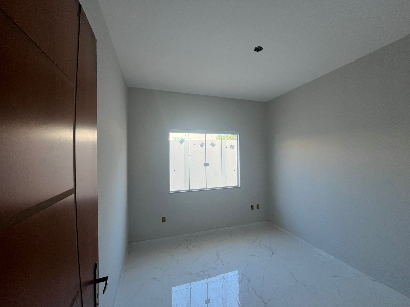 EXCELENTE CASA DE PRIMEIRA EM ÁREA CENTRAL - R$ 380.000