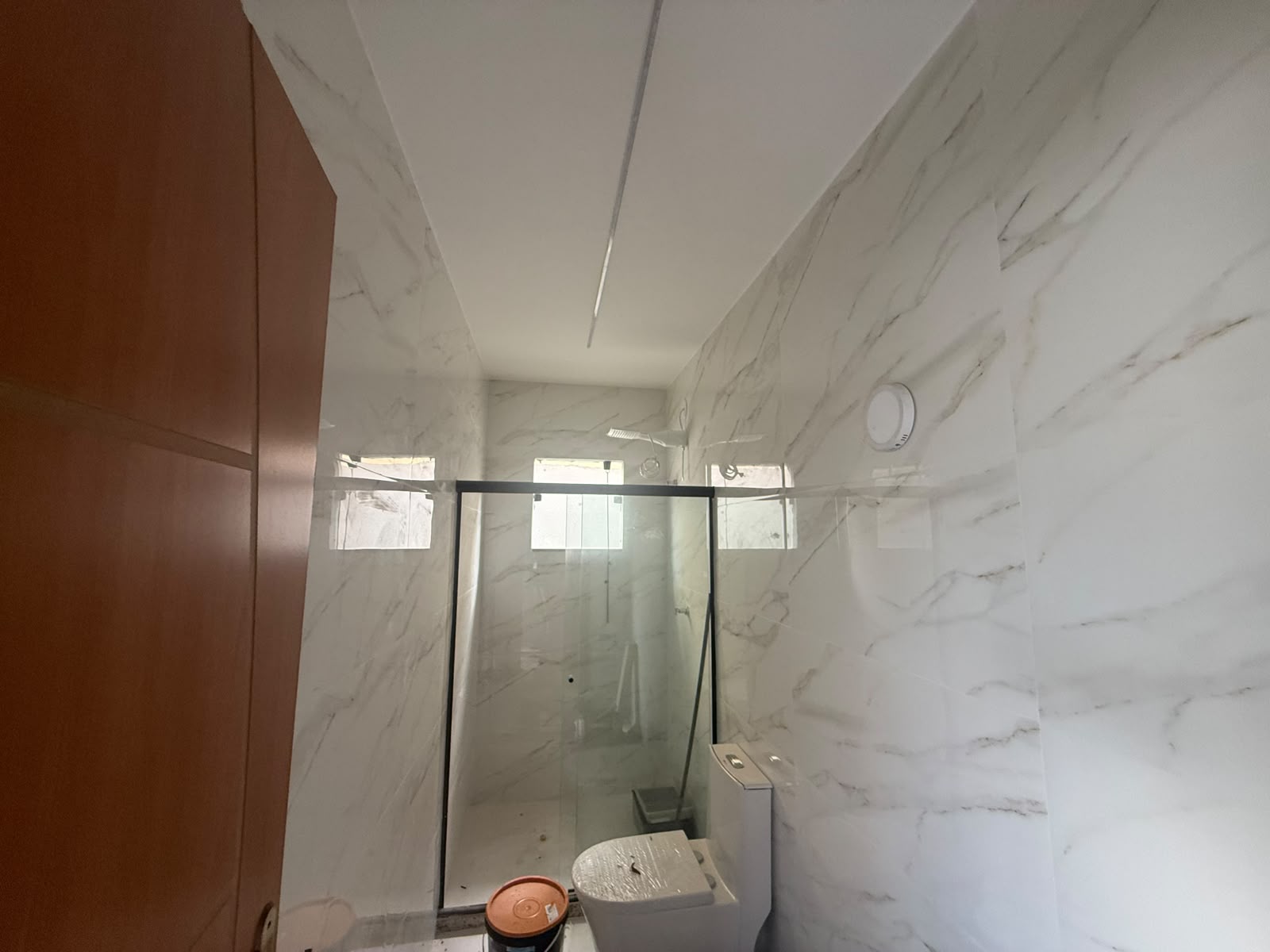 CASA MODERNA EM IGUABA GRANDE COM ÁREA GOUMERT Á 100m DA PRAIA