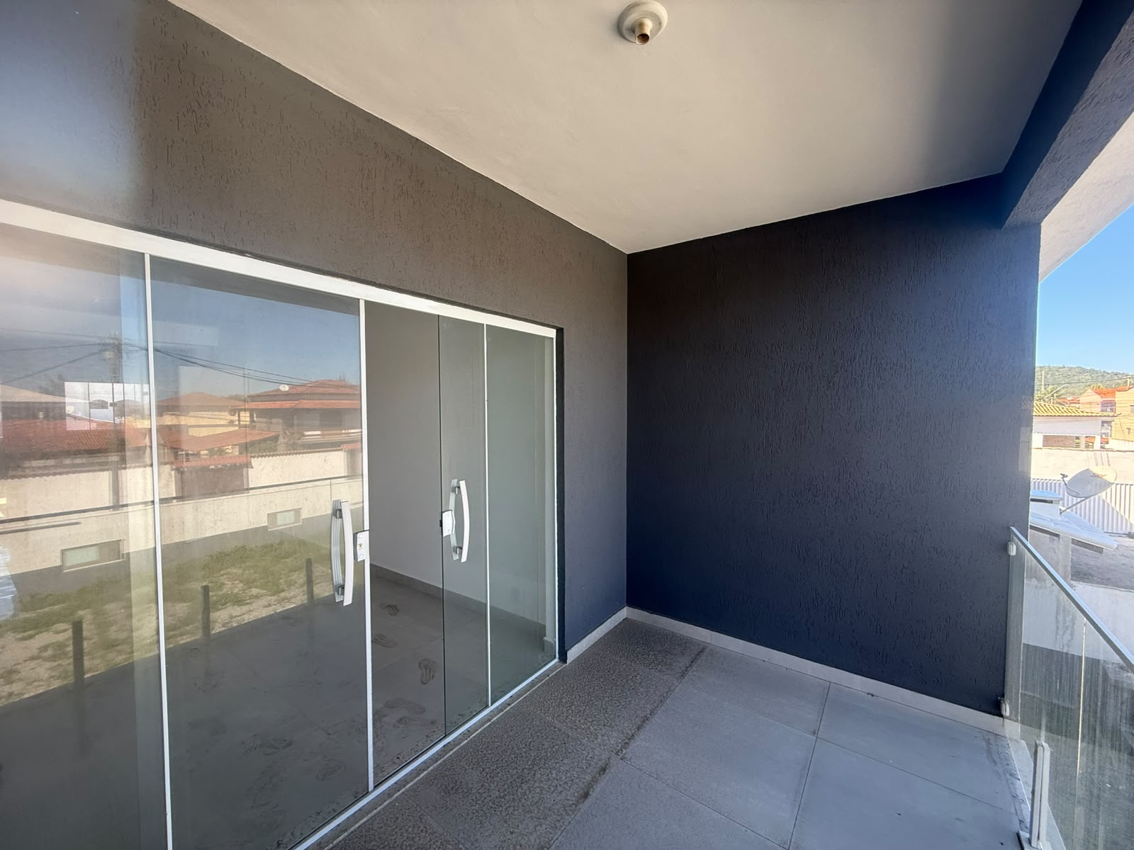 APARTAMENTO À VENDA – EM FRENTE À PRAIA DOS UBÁS |  R$ 350.000