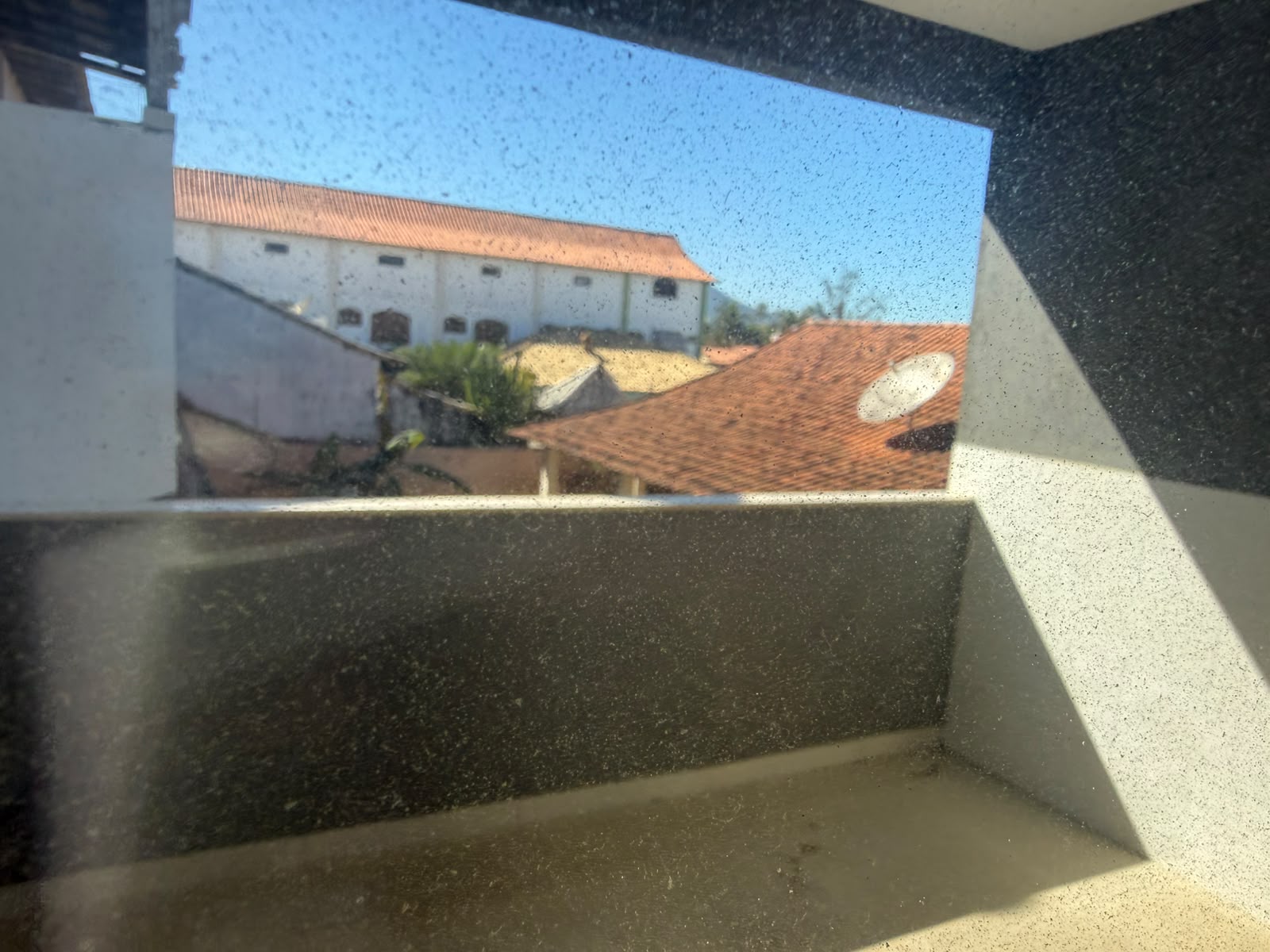 APARTAMENTO À VENDA – EM FRENTE À PRAIA DOS UBÁS |  R$ 350.000