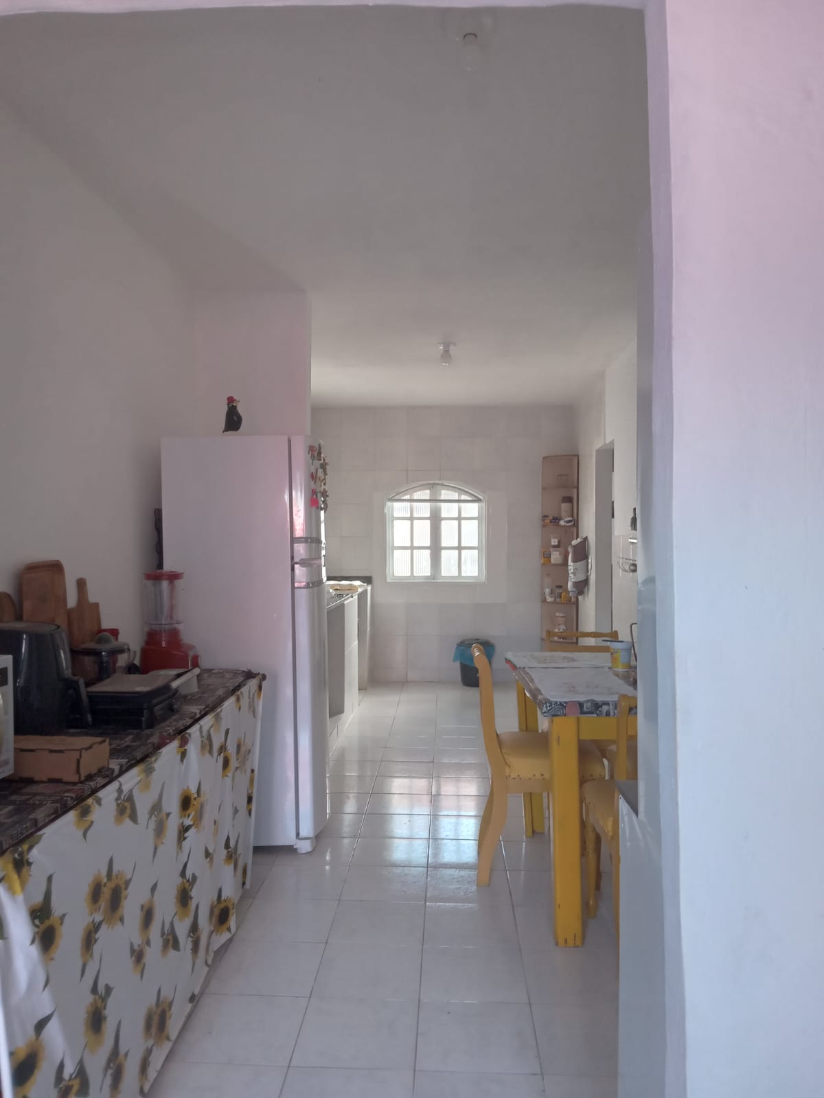 CASA COM PISCINA PRÓXIMO DA ILHA DOS DINOSSAUROS