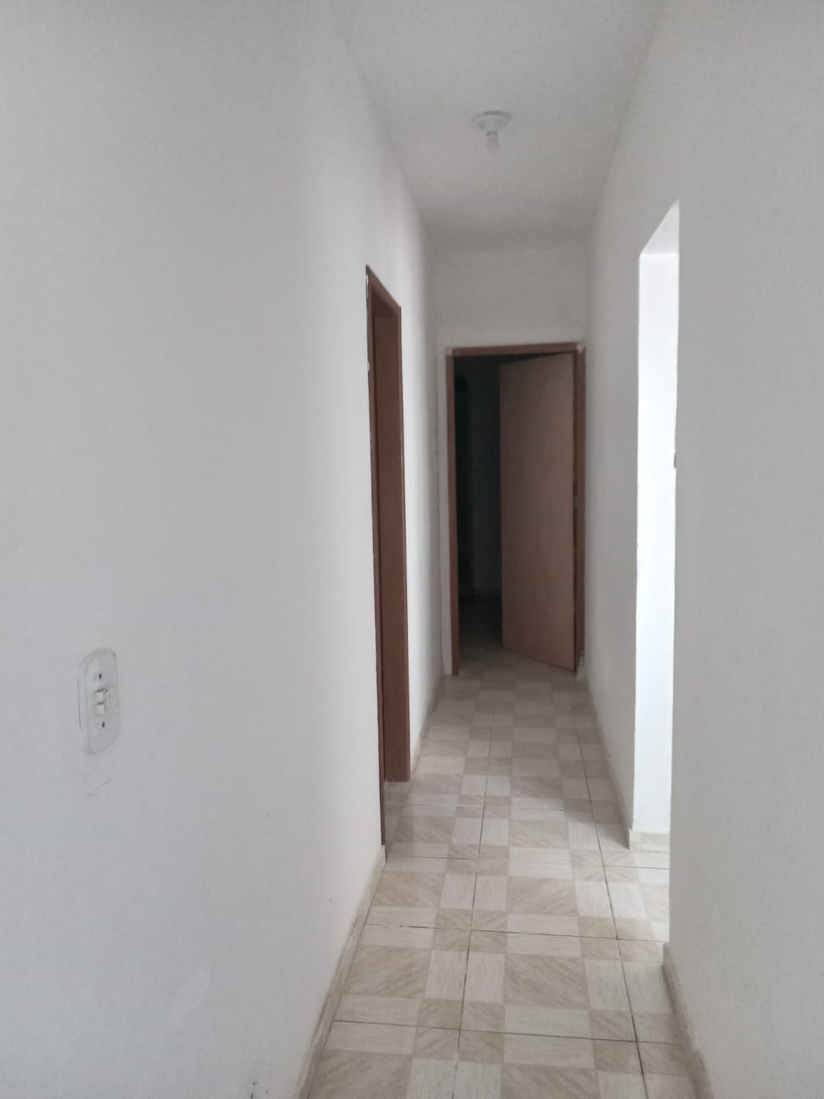 CASA COM PISCINA PRÓXIMO DA ILHA DOS DINOSSAUROS