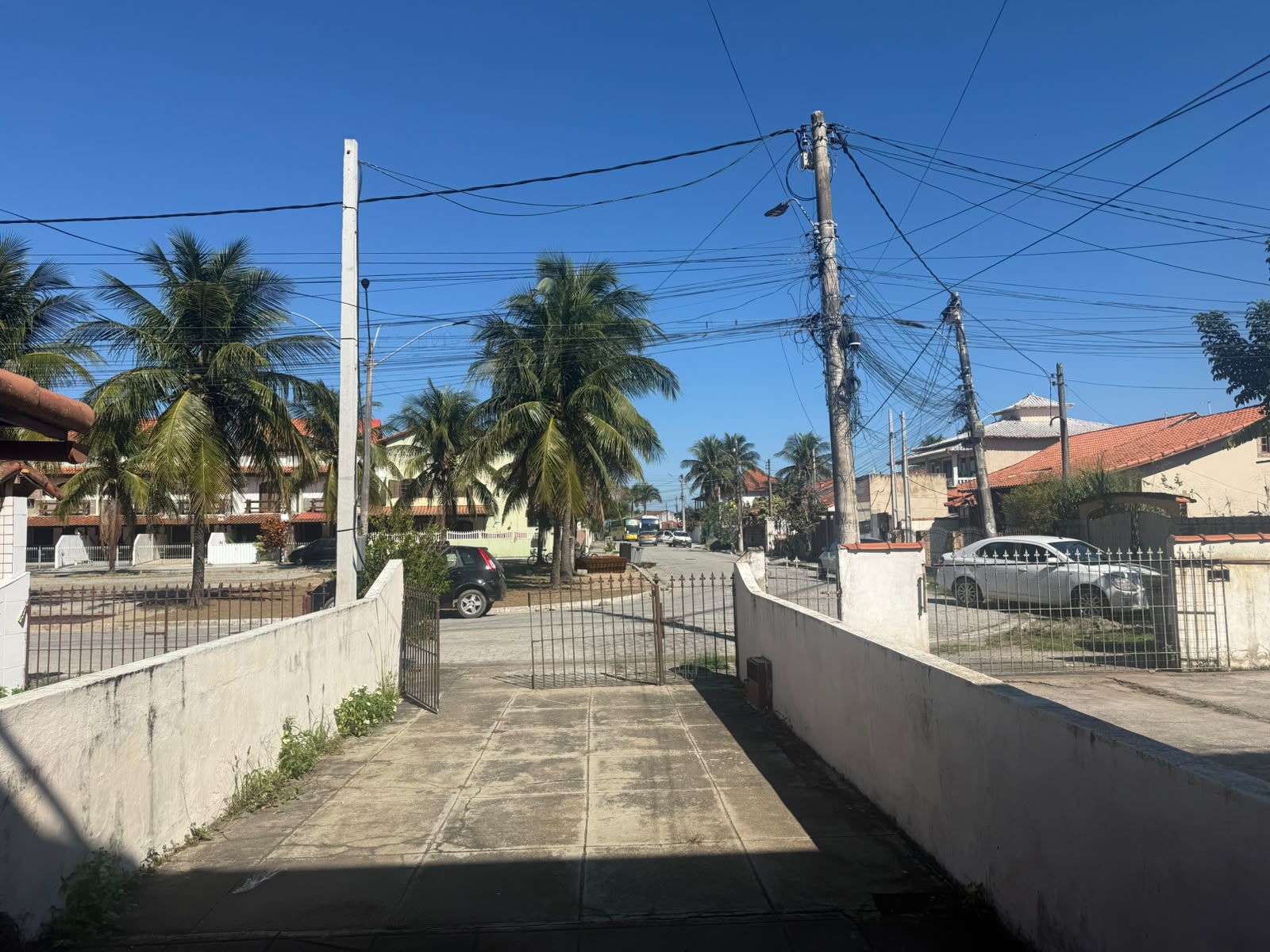 APARTAMENTO TÉRREO À VENDA EM UBÁS! - R$ 280.000