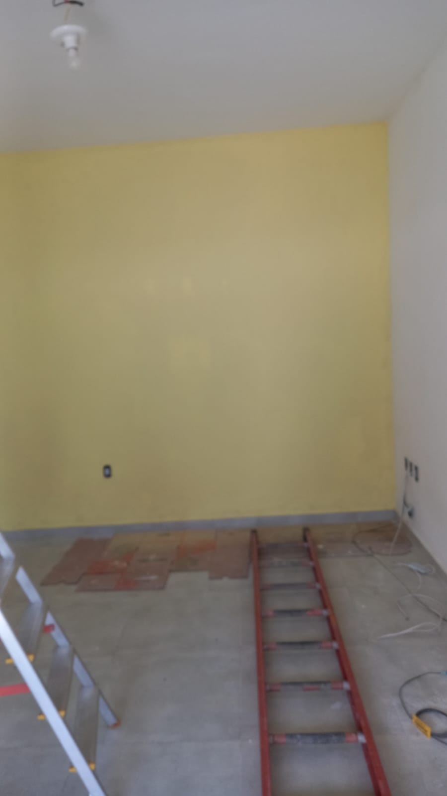 OPORTUNIDADE! CASA COM 2 QUARTOS - APENAS R$ 225.000