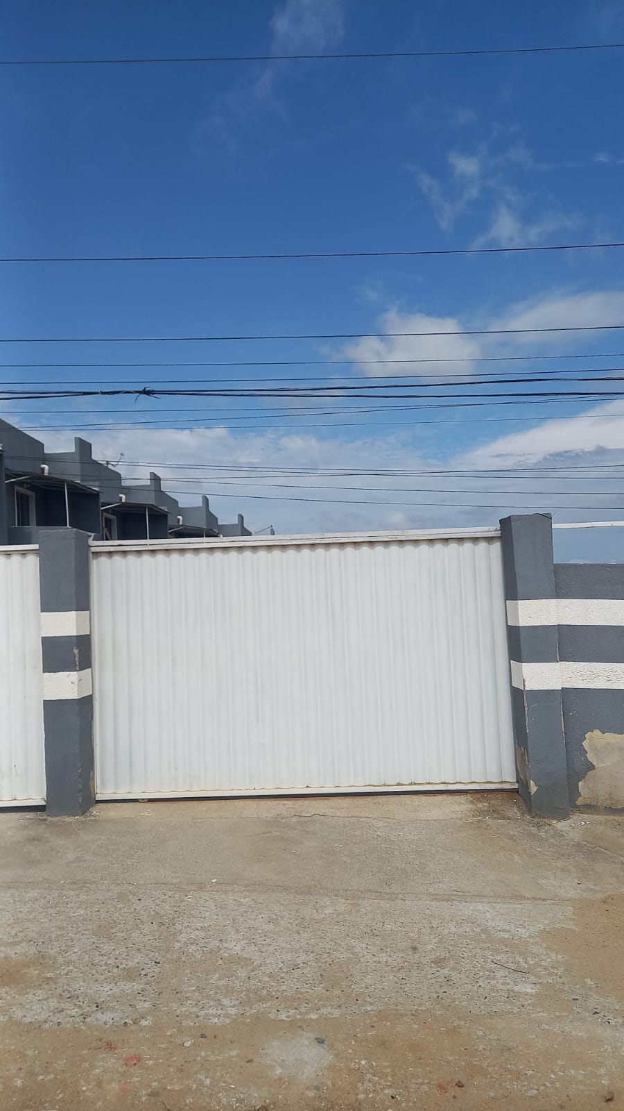 OPORTUNIDADE! CASA COM 2 QUARTOS - APENAS R$ 225.000